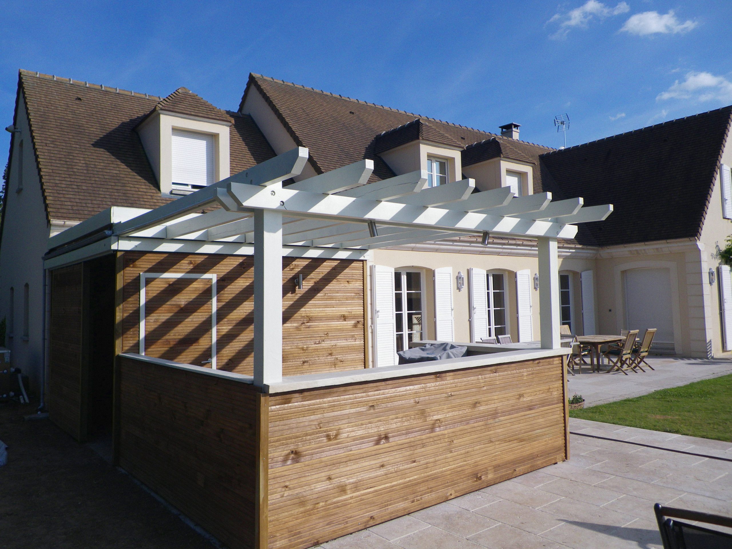 Pool house pergola
