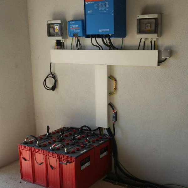 STOCKAGE-SOLAIRE-EOLIEN